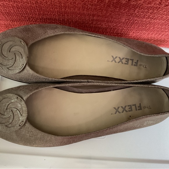 The Flexx Bon Bon Medallion Ballet Flats Leather 8.5 - Picture 3 of 7